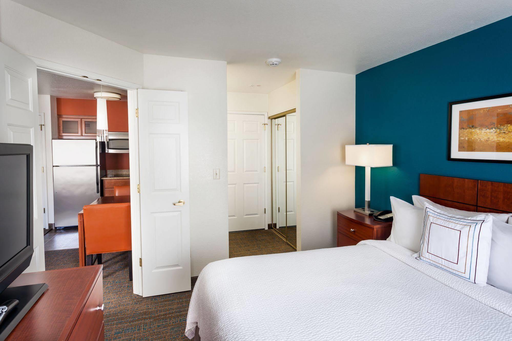 Residence Inn By Marriott סטוקטון מראה חיצוני תמונה